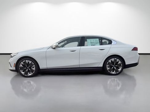 New 2026 BMW i5 eDrive40 RWD image 6