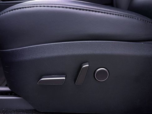 Used 2024 Tesla Model Y Performance image 18