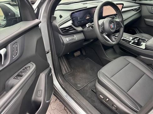 Used 2026 Buick Enclave Preferred w/ Power Package image 13