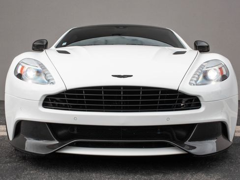 Used 2014 Aston Martin Vanquish Coupe RWD image 3