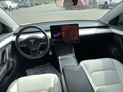 Used 2021 Tesla Model 3 Performance image 12