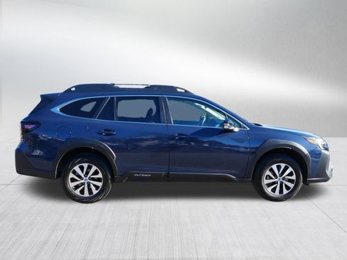 Certified 2025 Subaru Outback Premium image 8