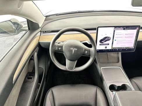 Used 2023 Tesla Model 3 Standard Range image 11