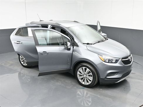 Used 2019 Buick Encore Preferred image 37