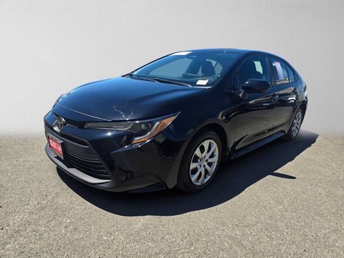 Used 2026 Toyota Corolla LE FWD image 7