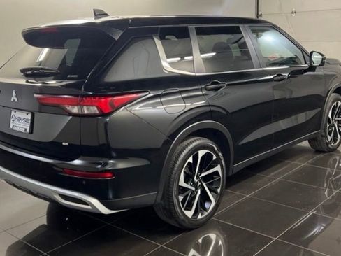 Used 2024 Mitsubishi Outlander SE AWD/4WD image 5