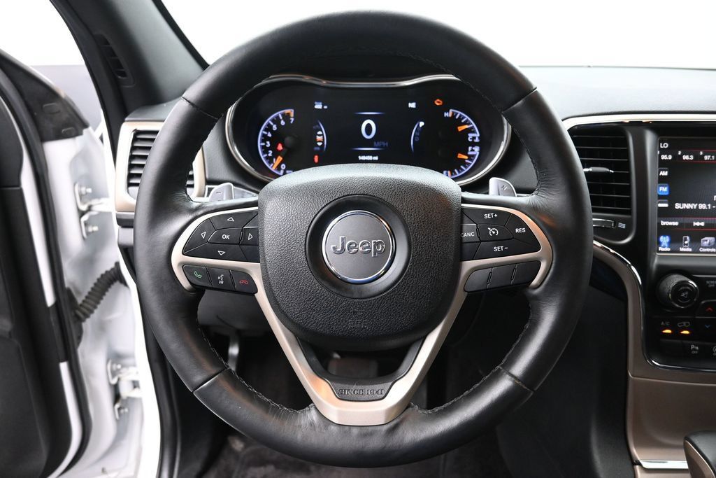 Used 2016 Jeep Grand Cherokee Laredo 75th Anniversary AWD/4WD image 4