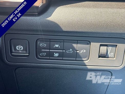 New 2025 GMC Hummer EV 3X image 18