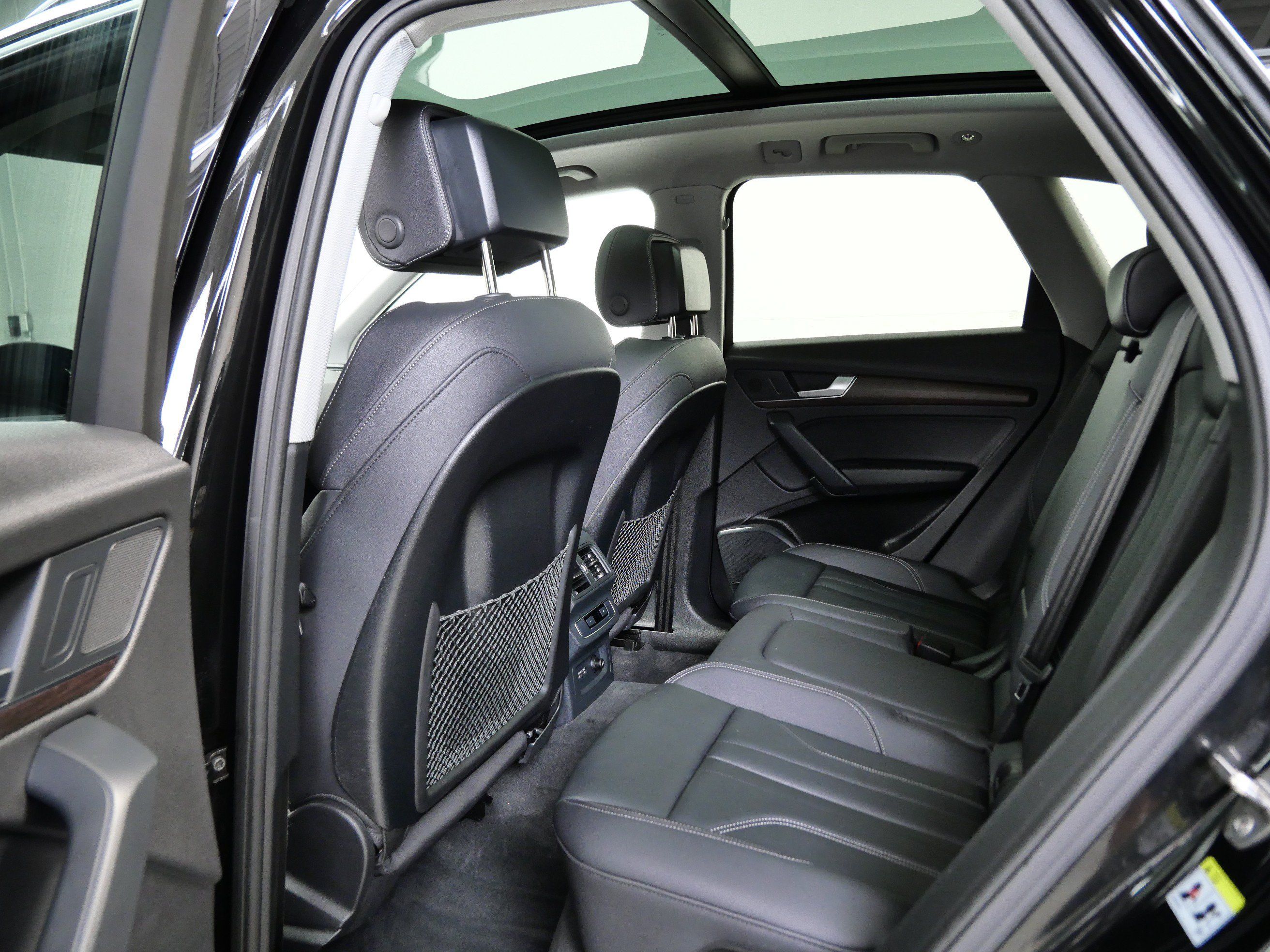 Used 2024 Audi Q5 e Premium AWD/4WD image 16