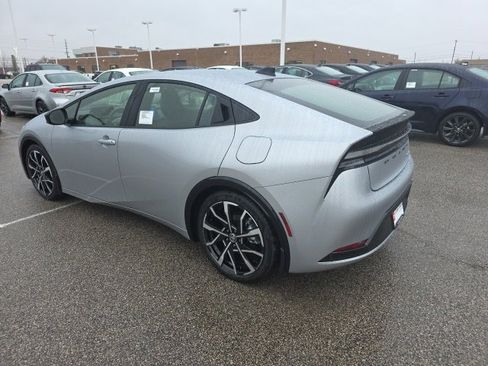 New 2026 Toyota Prius Plug-In Hybrid image 5