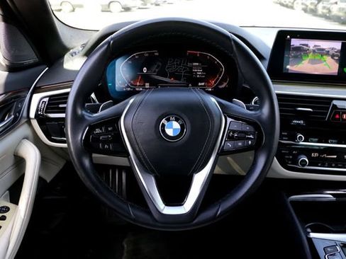 Used 2020 BMW 530i w/ Convenience Package RWD image 28