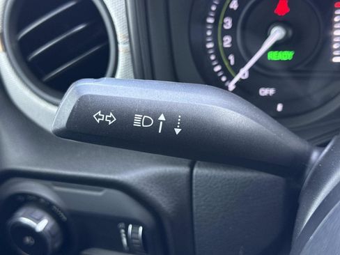 Used 2024 Jeep Wrangler Willys image 9