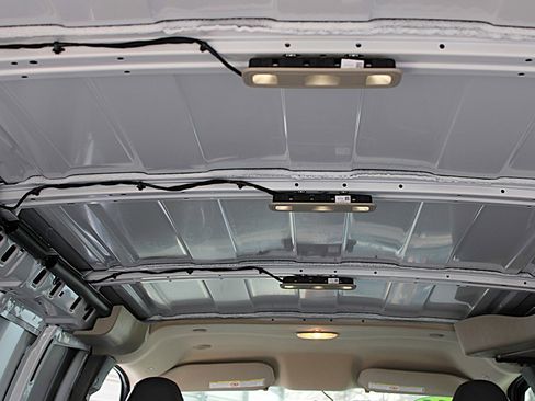 Used 2025 GMC Savana 2500 w/ Driver Convenience Package image 12