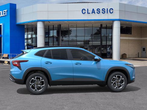 New 2026 Chevrolet Trax LT image 5