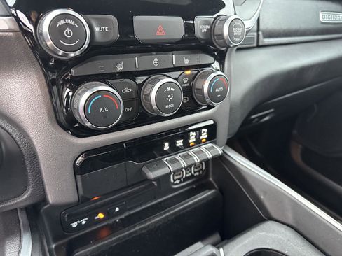 Used 2019 RAM 1500 Big Horn image 37