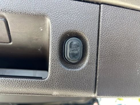 Used 2016 GMC Yukon Denali w/ Open Road Package image 11