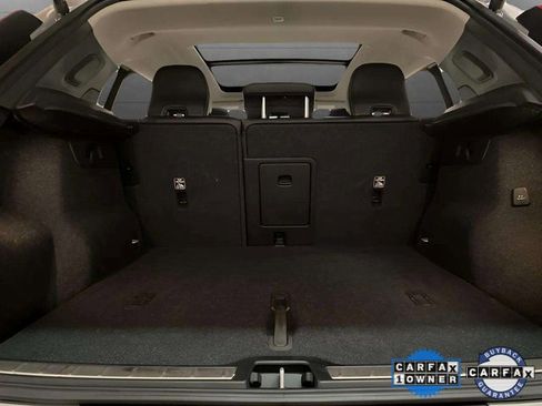 Used 2025 Volvo XC40 B5 Plus image 88