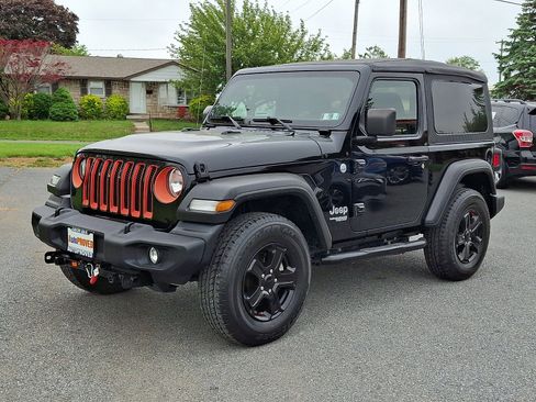 Used 2021 Jeep Wrangler Sport AWD/4WD image 3