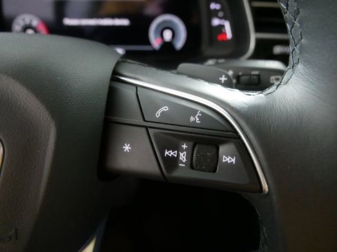 Used 2022 Audi Q8 Prestige image 24