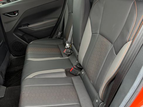 Certified 2025 Subaru Crosstrek 2.5i Limited w/ Crosstrek Mirror Package image 15