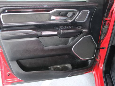Used 2019 RAM 1500 Laramie AWD/4WD image 16