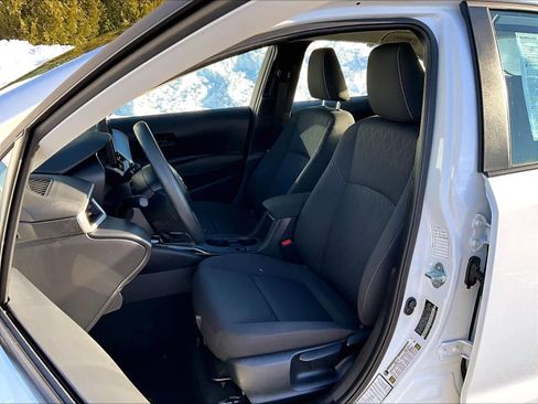 Certified 2025 Toyota Corolla LE image 10