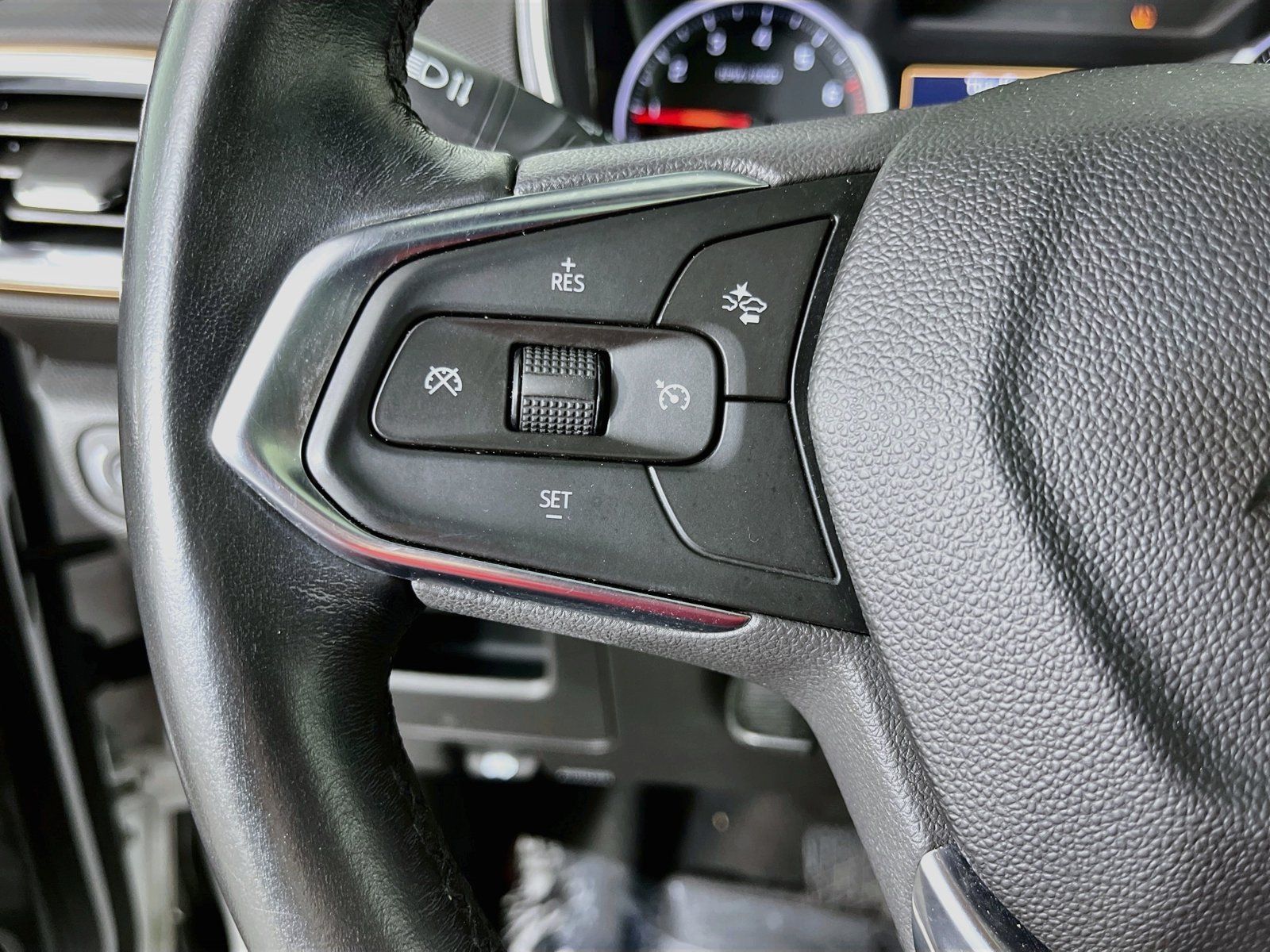Used 2021 Chevrolet TrailBlazer ACTIV w/ Sun and Liftgate Package FWD image 15