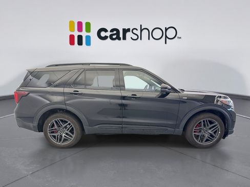 Used 2025 Ford Explorer ST-Line w/ ST-Line Street Pack AWD/4WD image 6