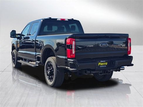 New 2025 Ford F350 XLT w/ Black Appearance Package image 4