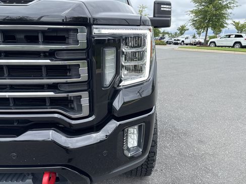 Used 2021 GMC Sierra 2500 AT4 w/ AT4 Premium Plus Package AWD/4WD image 17