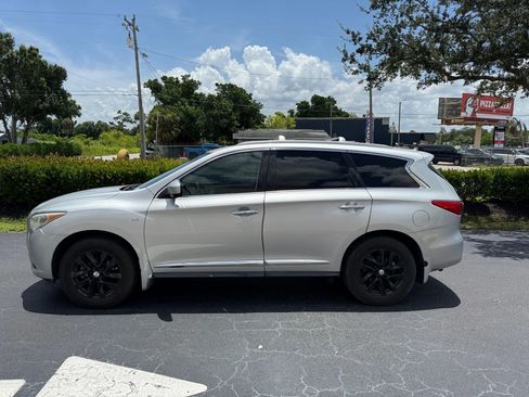 Used 2015 INFINITI QX60 FWD w/ Premium Plus Package image 2