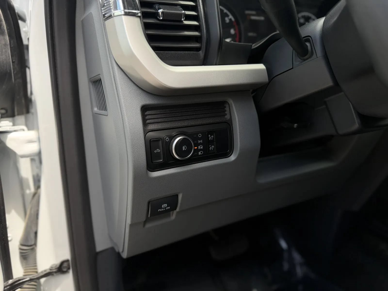 Used 2024 Ford F250 XL w/ FX4 Off-Road Package AWD/4WD image 25