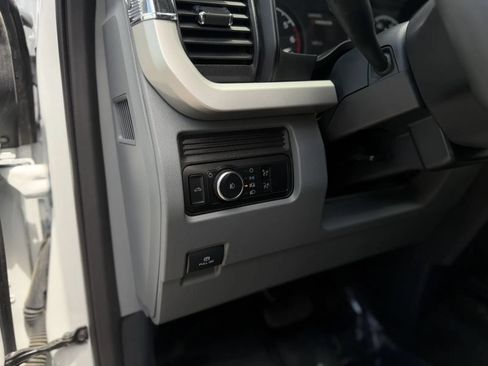 Used 2024 Ford F250 XL w/ FX4 Off-Road Package AWD/4WD image 25