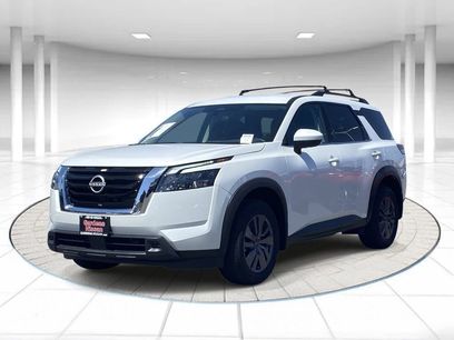 Certified 2025 Nissan Pathfinder SV