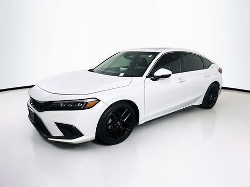 Used 2024 Honda Civic Sport Touring image 3