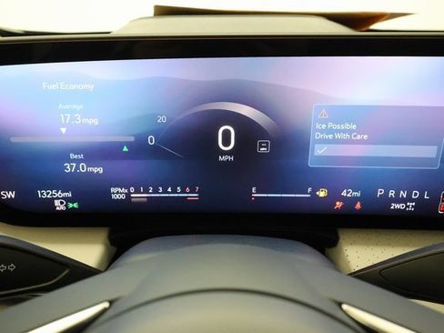 Used 2025 Buick Enclave Avenir image 13