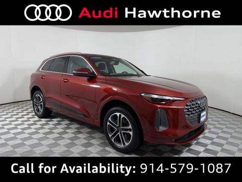 Certified 2025 Audi Q5 Premium w/ Convenience Package AWD/4WD image 1