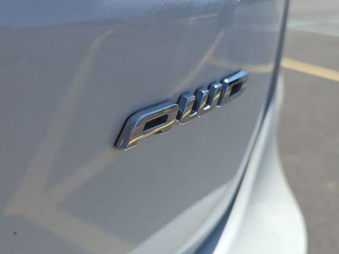 Certified 2023 Ford Edge Titanium w/ Class II Trailer Tow Package AWD/4WD image 6