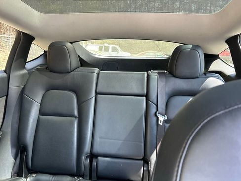 Used 2021 Tesla Model Y Long Range image 10