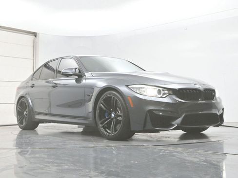 Used 2017 BMW M3 RWD image 29