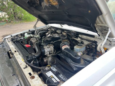 Used 1996 Ford F450 2WD Regular Cab Super Duty image 30