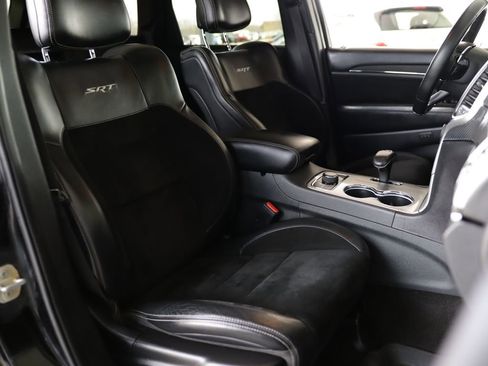 Used 2015 Jeep Grand Cherokee SRT w/ Luxury Group II AWD/4WD image 37