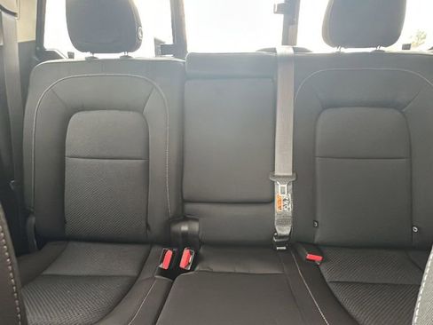 Used 2022 Chevrolet Colorado LT w/ LT Convenience Package image 22