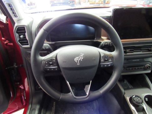 Used 2025 Ford Bronco Sport Outer Banks AWD/4WD image 15