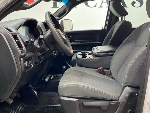 Used 2021 RAM 5500 Tradesman w/ Chrome Appearance Group image 21