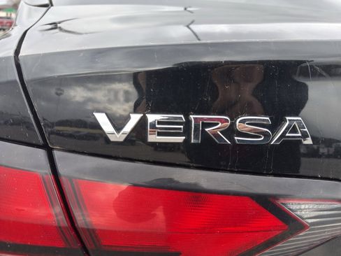 Used 2020 Nissan Versa S image 11