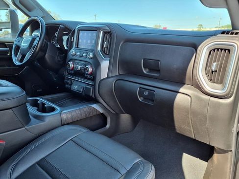 Used 2021 GMC Sierra 2500 Denali w/ Denali Ultimate Package image 12