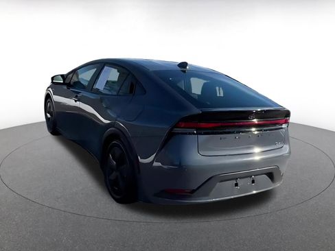 Used 2025 Toyota Prius LE image 11