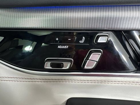Used 2023 Jeep Grand Wagoneer L 4WD w/ Rear Seat Video Group 1 image 36