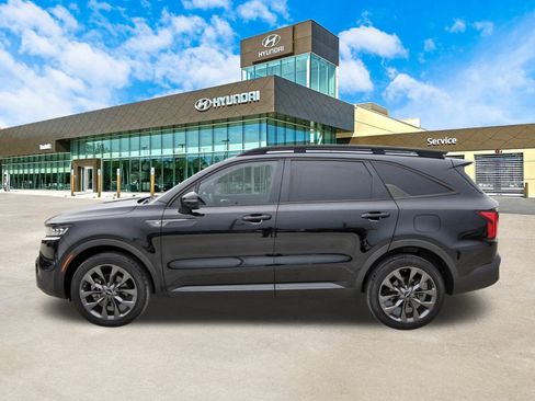 Used 2023 Kia Sorento SX Prestige image 9